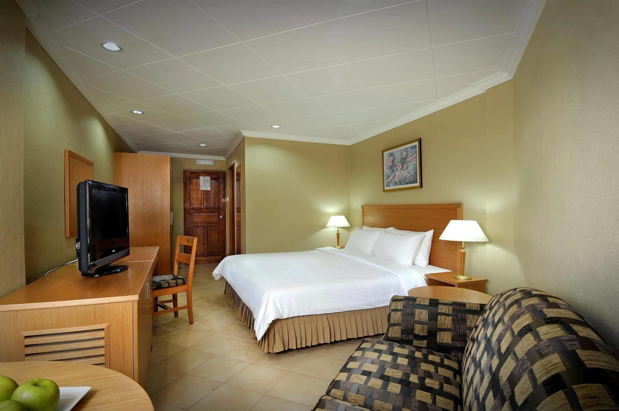 Berjaya Bay & Casino Resort Beau Vallon (Mahe)